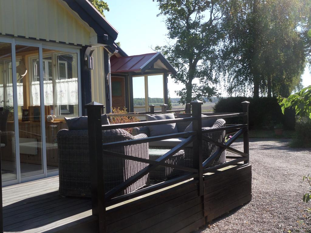 Skogis Bed & Breakfast Katrineholm Bagian luar foto