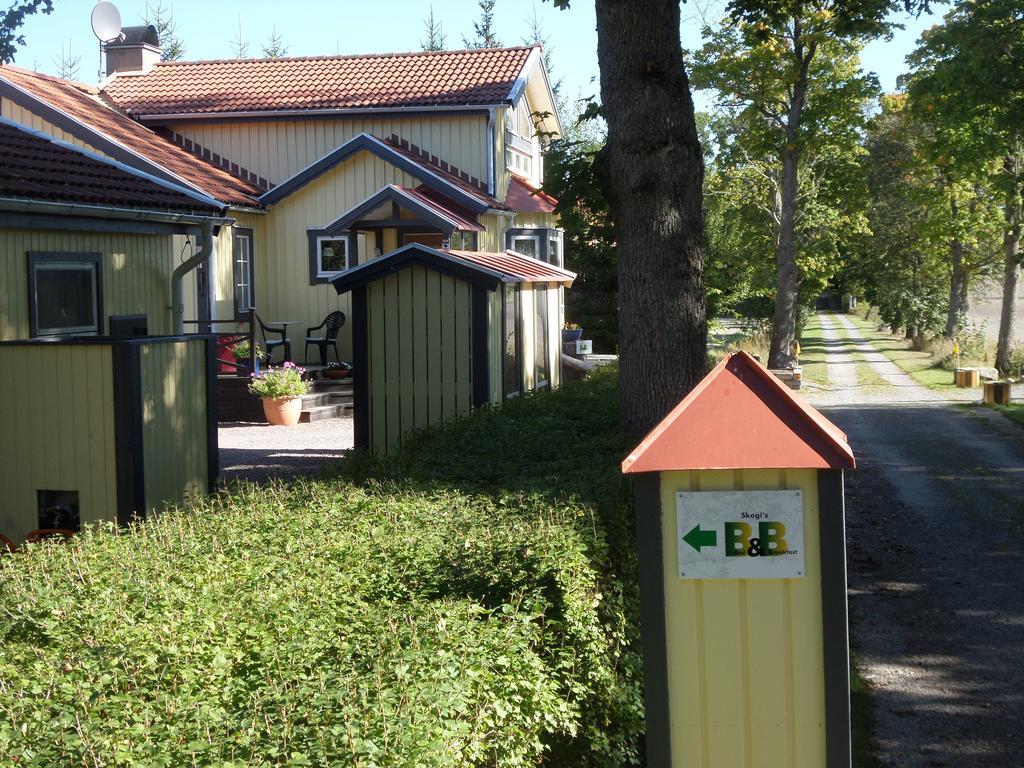 Skogis Bed & Breakfast Katrineholm Bagian luar foto