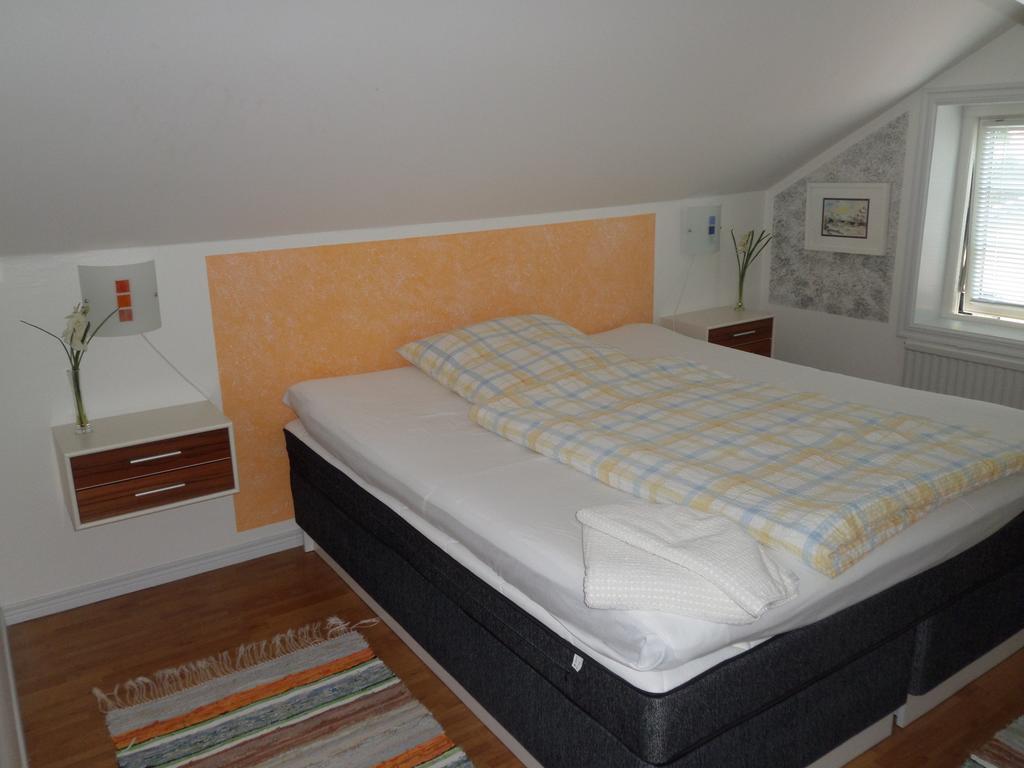 Skogis Bed & Breakfast Katrineholm Bagian luar foto