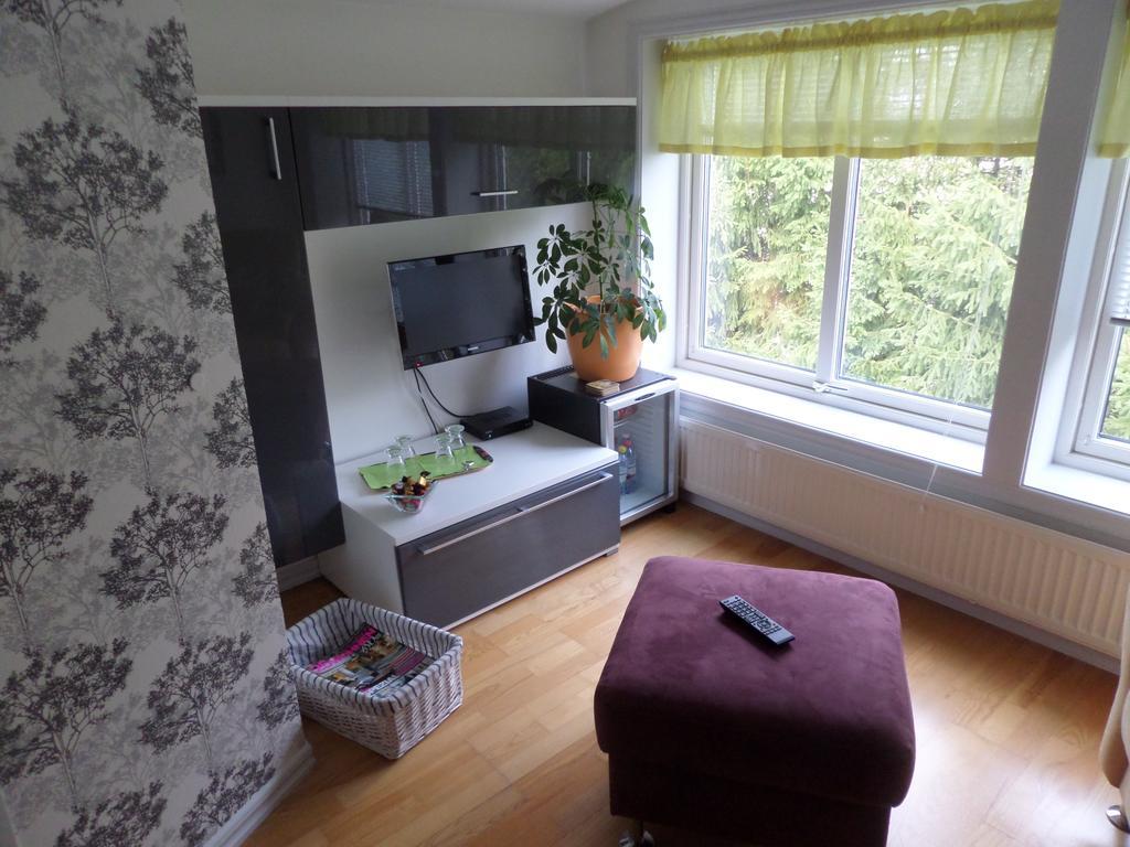 Skogis Bed & Breakfast Katrineholm Bagian luar foto
