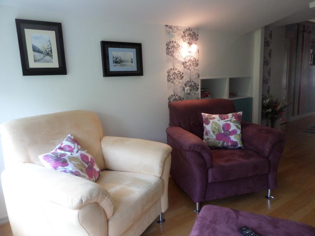 Skogis Bed & Breakfast Katrineholm Bagian luar foto
